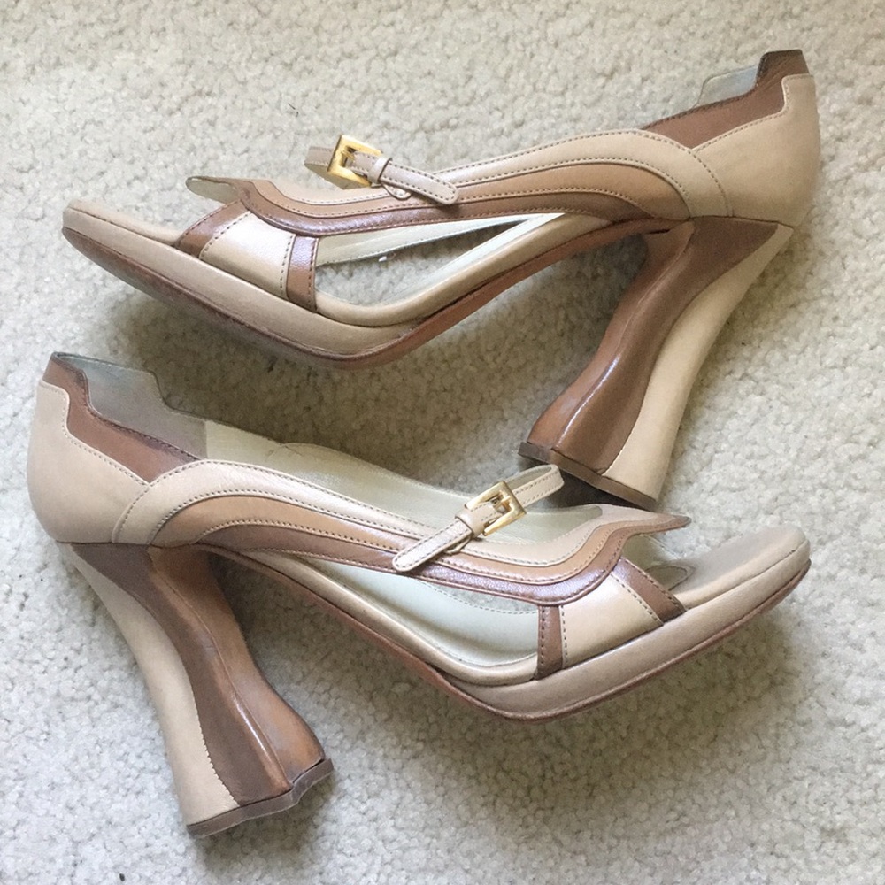 PRADA retro wave chunk heels beige 38.5 EUC